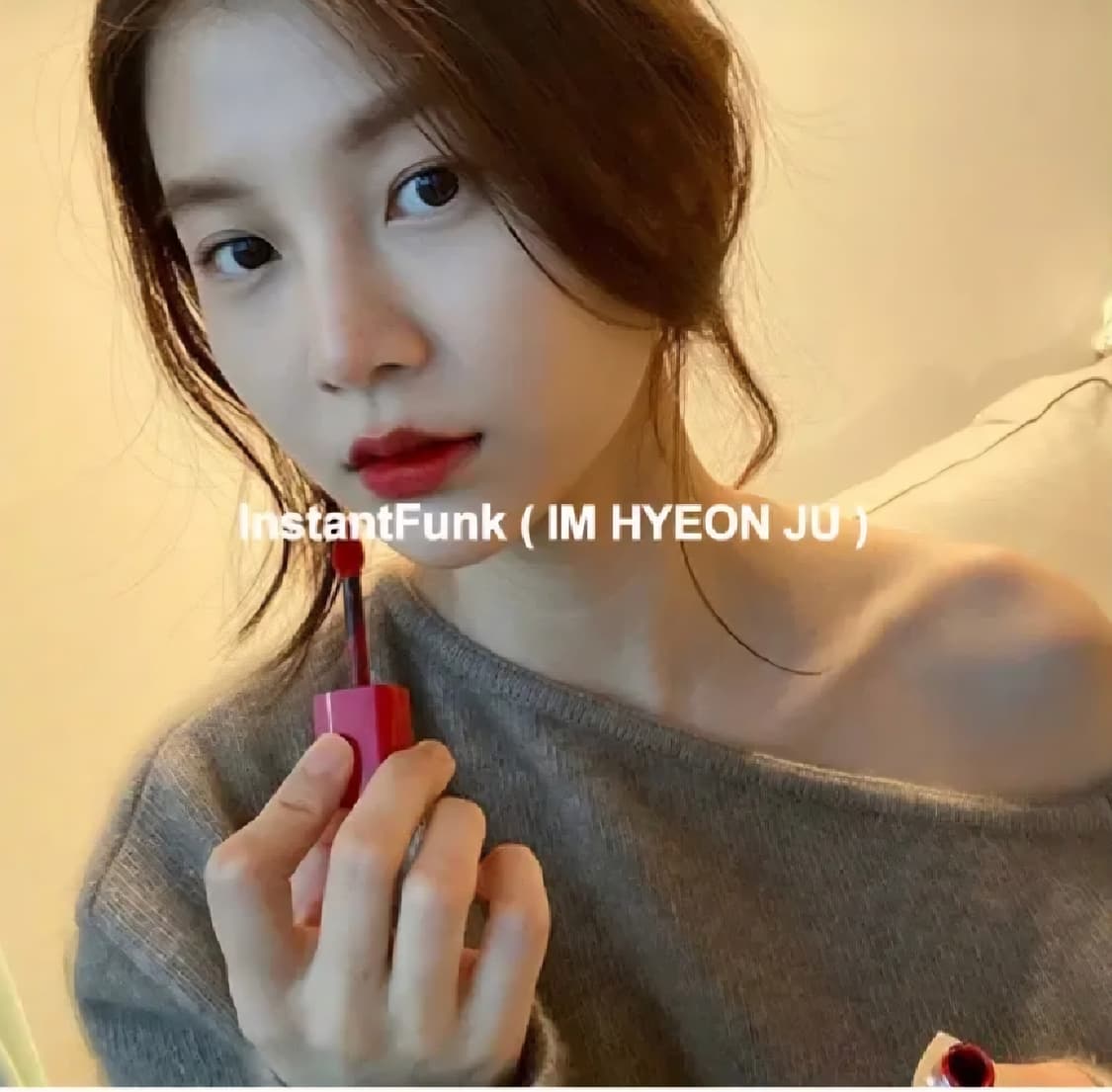 택포(새상품) 인스턴트펑크 원숄더 라쿤 니트 상품이미지6