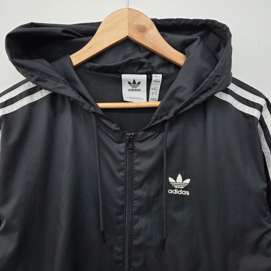 아디다스 삼선 후드 바람막이 블랙 남s 상품이미지3