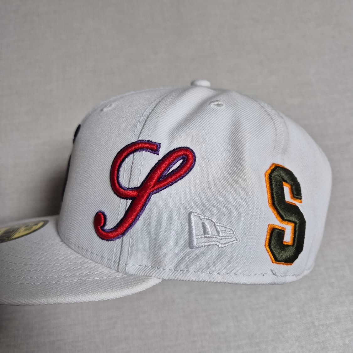 734)슈프림 뉴에라 멀티로고 상품이미지4