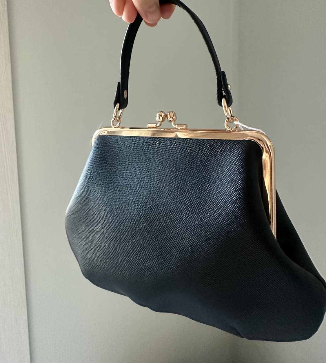 비비안웨스트우드 그래니 펄스 체인 크로스백 상품이미지2