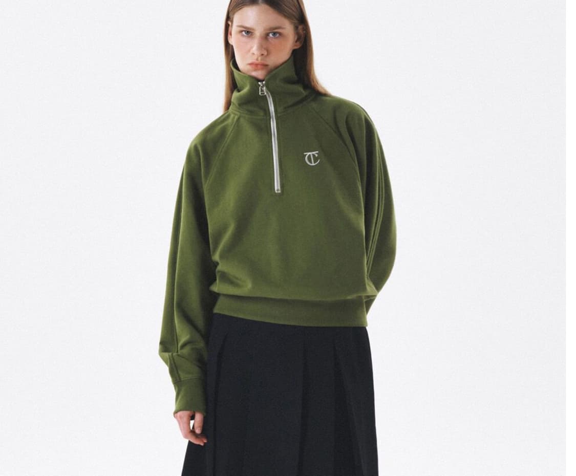 커렌트 SYMBOL HALF NECK SWEATSHIRT [KHAKI] 상품이미지2