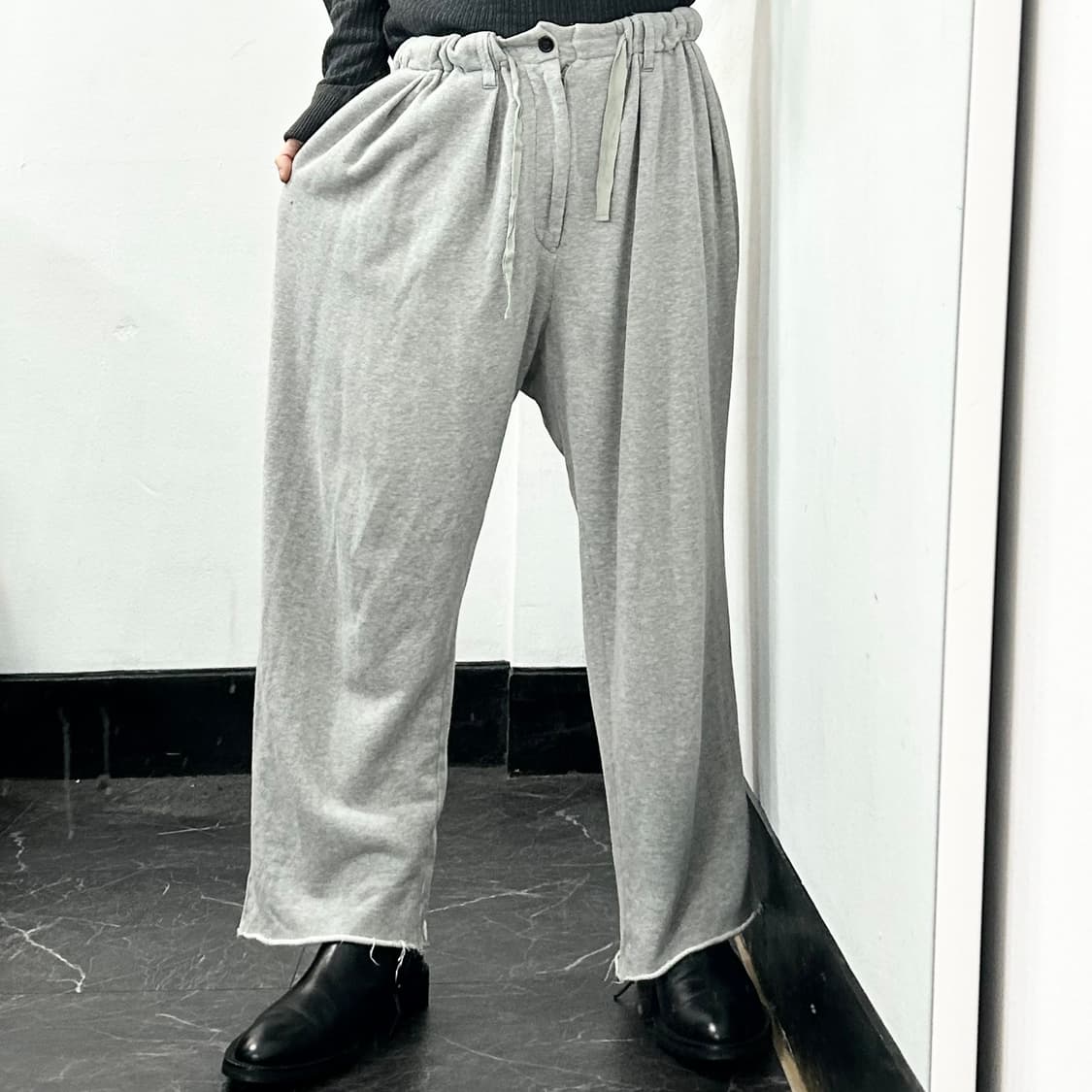 Sillage 실라주 서큘러 스웻 팬츠 상품이미지2