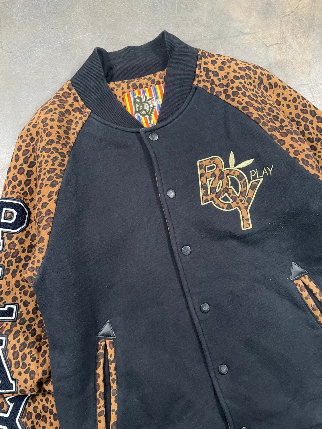 플레이보이 레오파드 퀼팅 바시티 자켓 상품이미지2