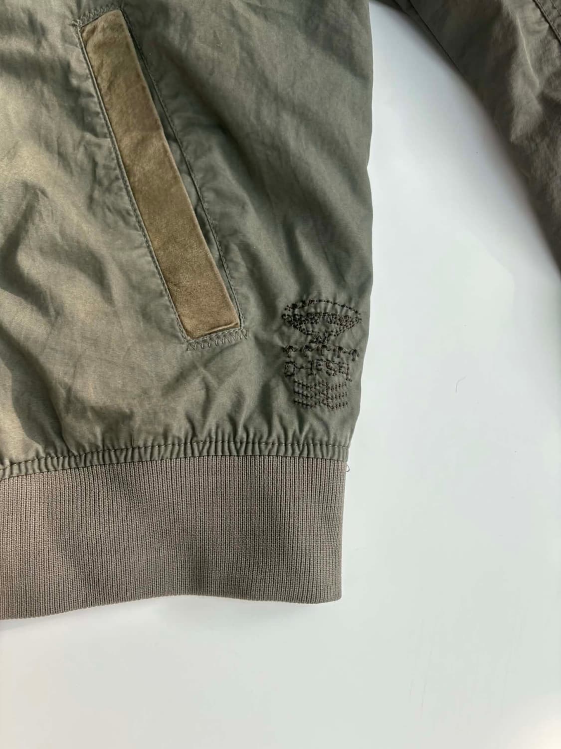 [L] 디젤 밀리터리 디테일 봄버 자켓 상품이미지7