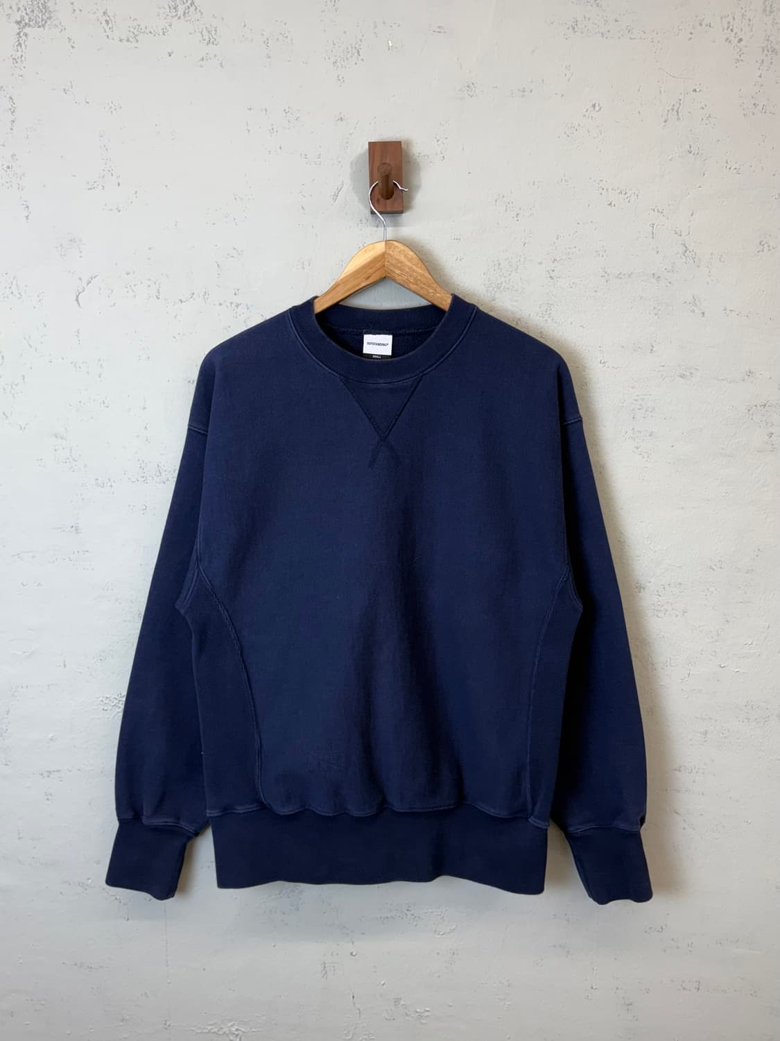 아웃스탠딩 헤비 스웻 맨투맨 네이비 상품이미지1