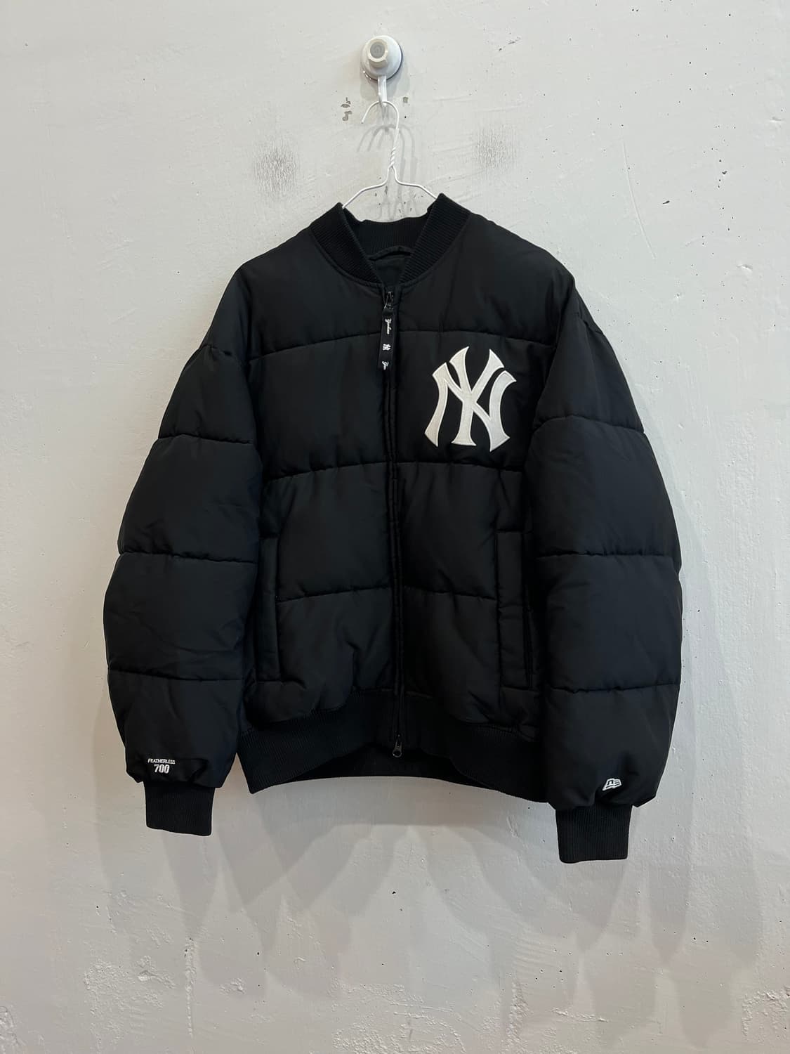뉴에라 뉴욕양키즈 봄버 패딩 95 상품이미지1