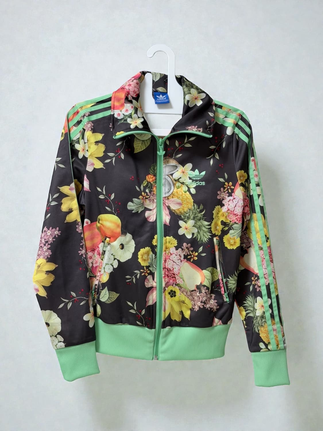  아디다스 오리지널 플로럴 트랙탑  상품이미지1