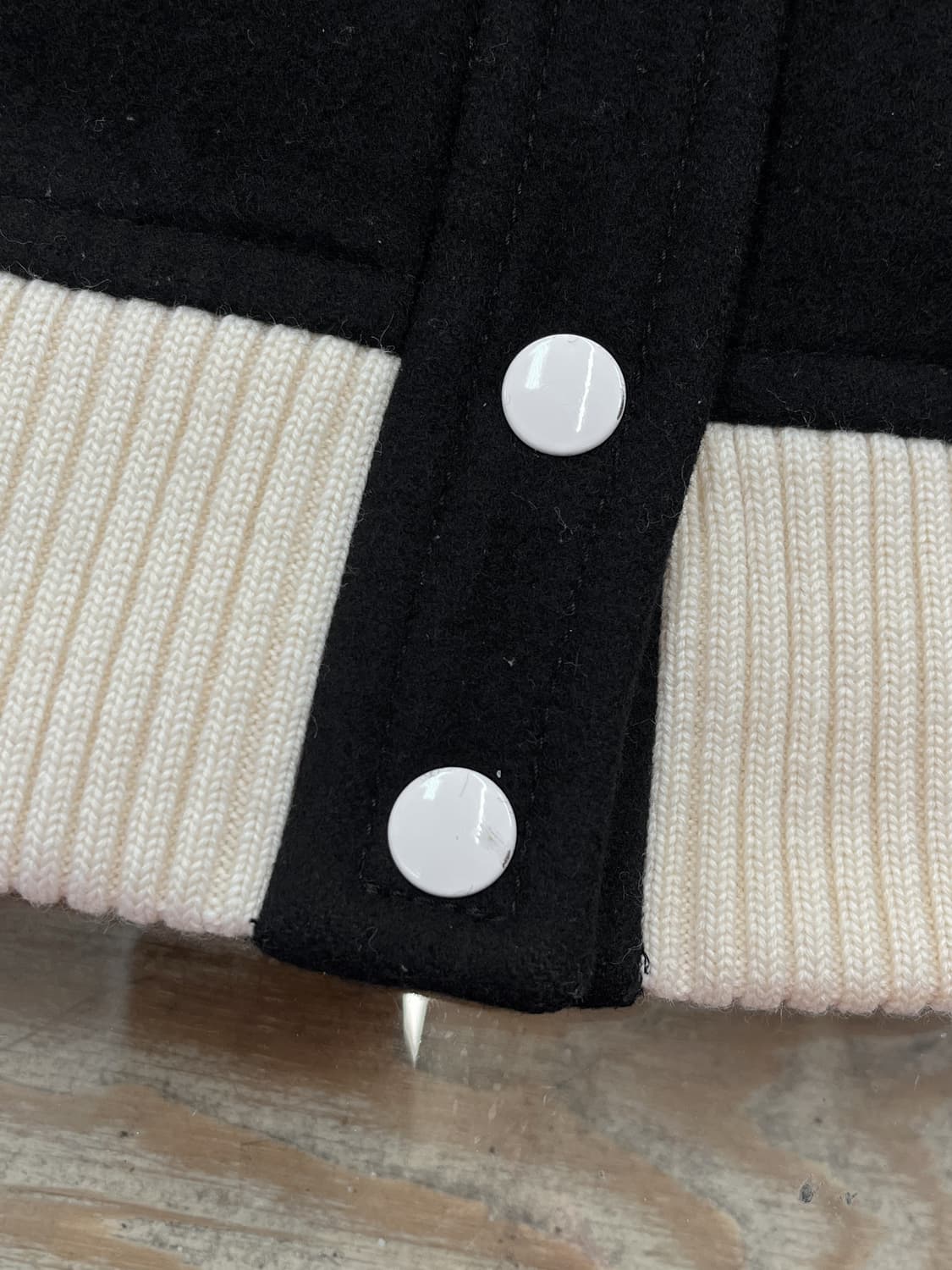 꾸레쥬 트랙 로고 울 버튼 자켓 상품이미지7