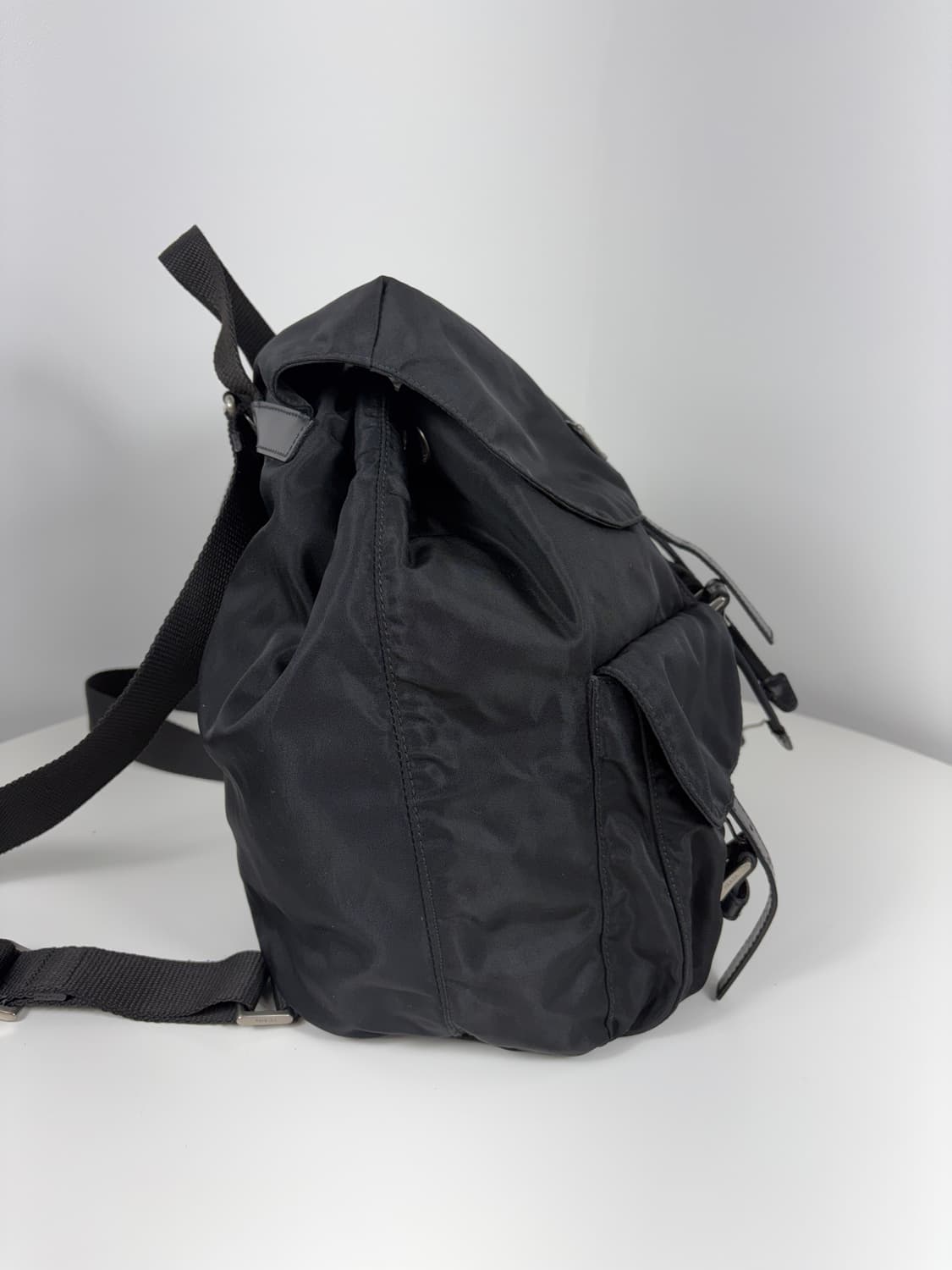 프라다 나일론 투포켓 미듐 백팩 상품이미지4