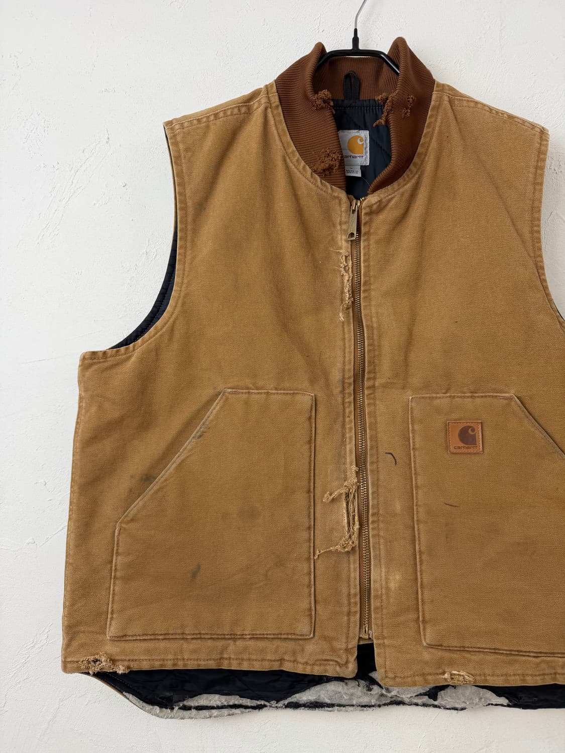 칼하트 디스트레스드 덕 캔버스 베스트 상품이미지2