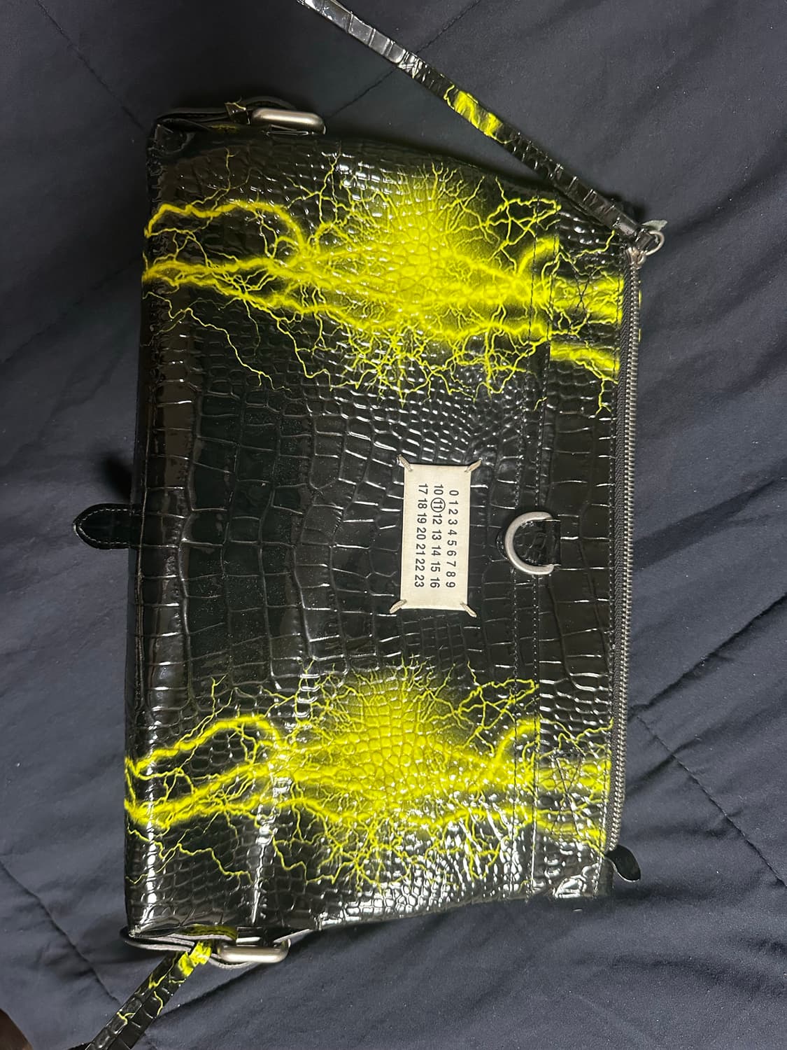 메종 마르지엘라 블랙 파이톤 클러치백 상품이미지1