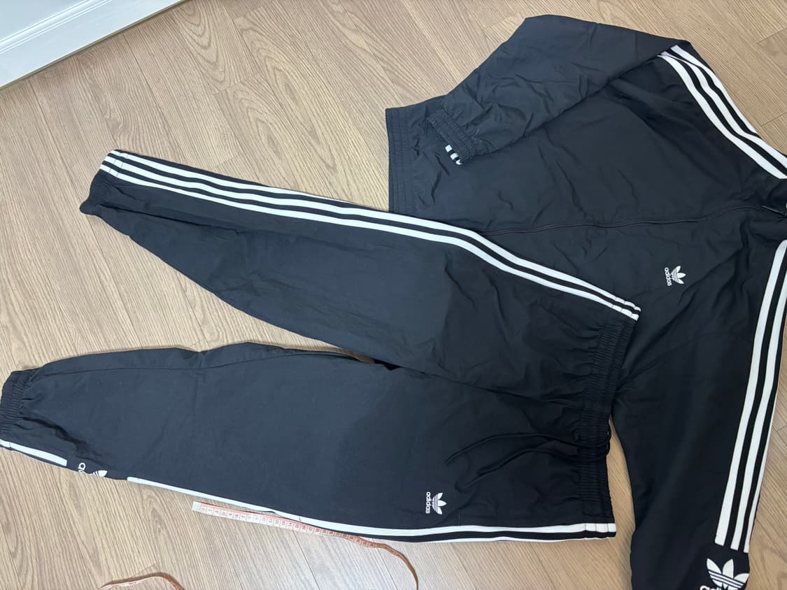 아디다스 락업 바람막이 조거팬츠세트 여성m 실측 있어요 상품이미지3