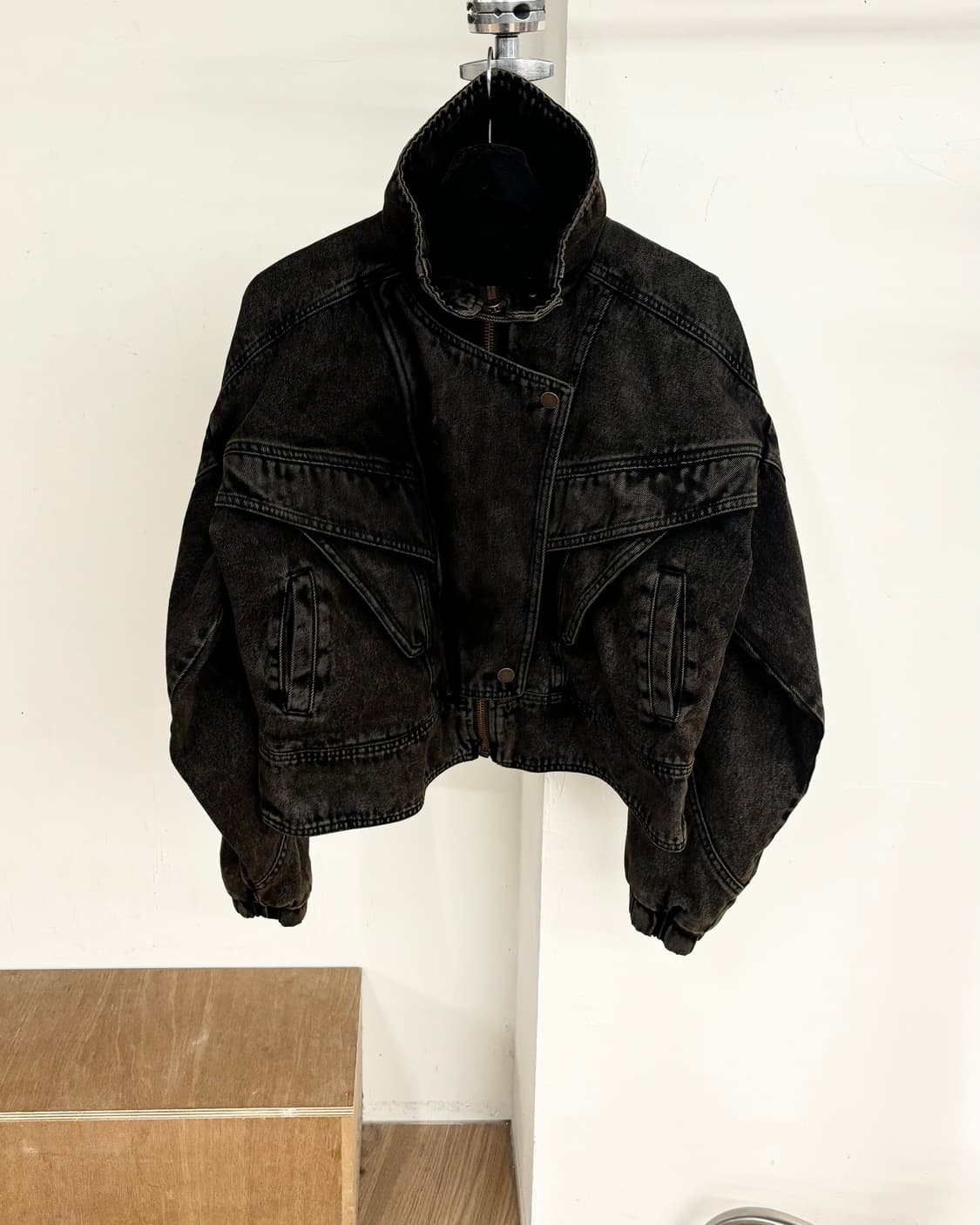 로레나 사라비아 에이치앤엠 데님 유틸리티 자켓 상품이미지1