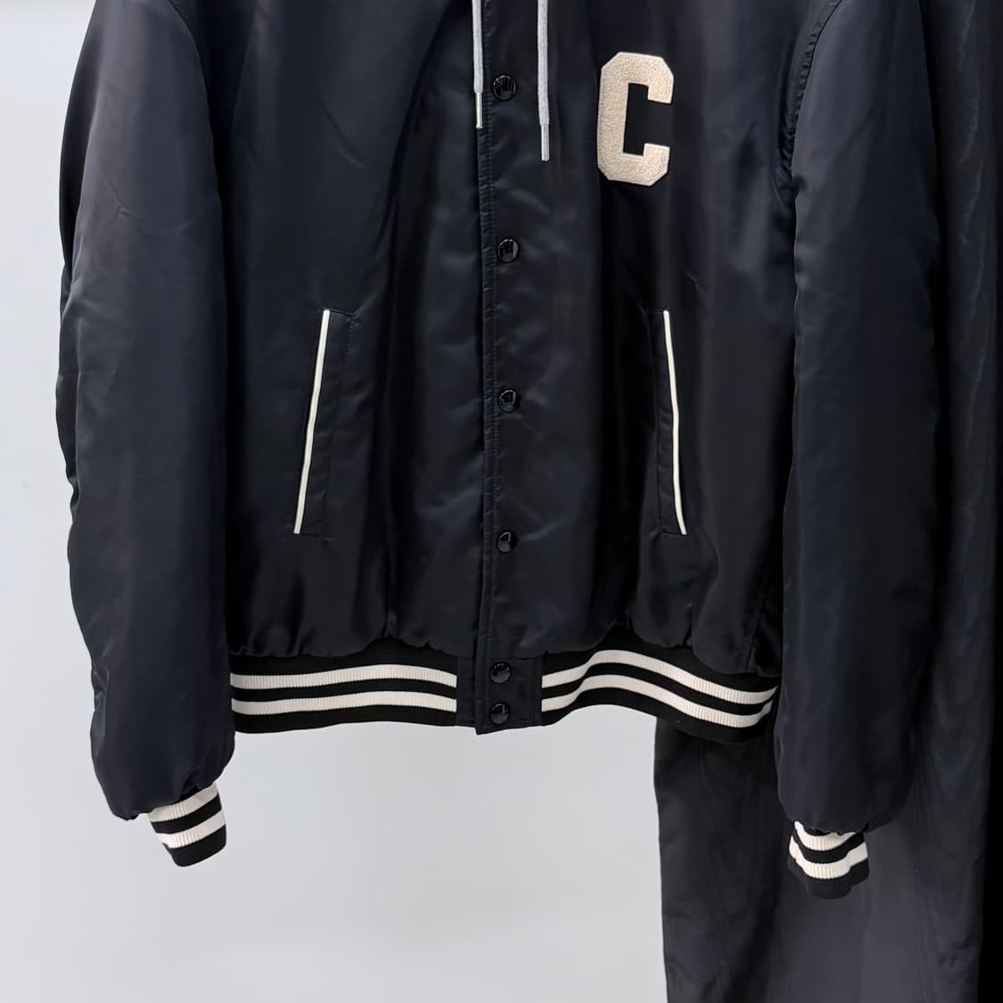 [S+급/50] 셀린느 테디 후드 백로고 봄버 바시티자켓 상품이미지4