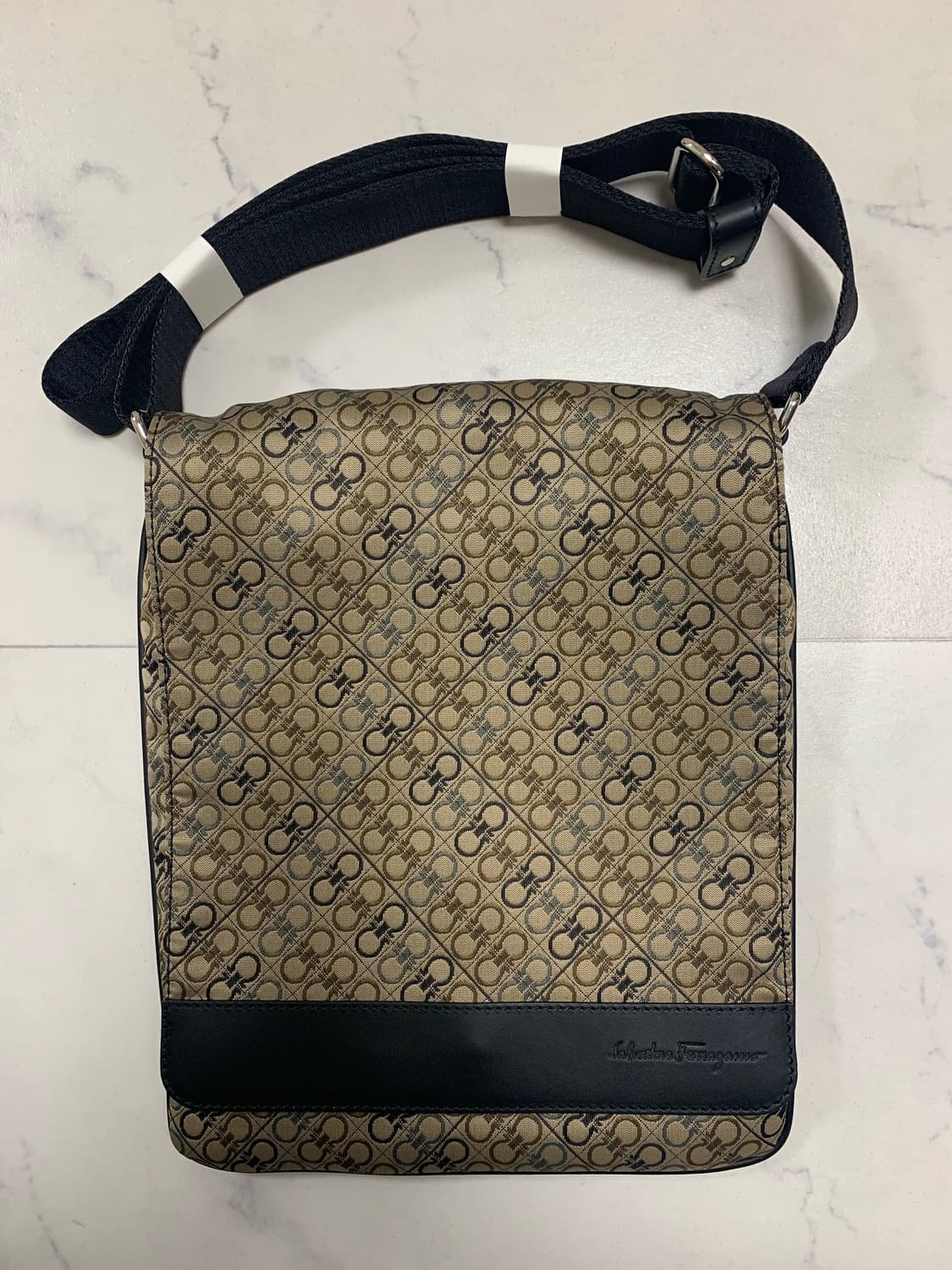 페라가모 Beige Riga Fabric 숄더백 크로스백 상품이미지1