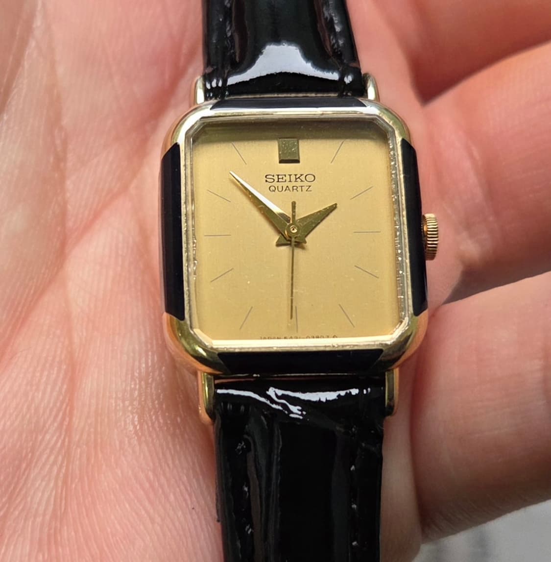 레어] 빈티지 세이코 미니탱크 샴골판 칼침핸즈 슬림쿼츠 여성용  상품이미지6