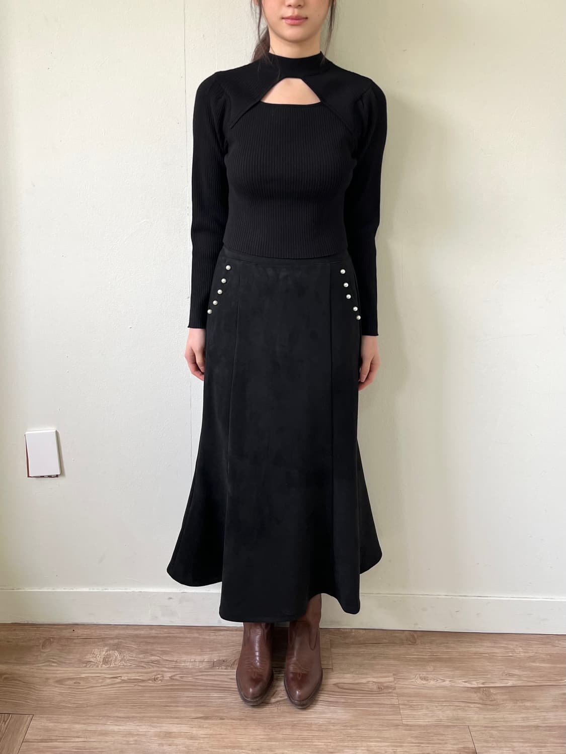 NICE CLAUP 블랙 터틀넥 상품이미지7