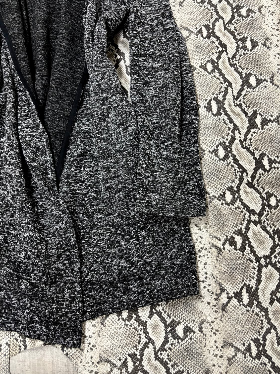 “Vintage”Grey Draped Cardigan 상품이미지8