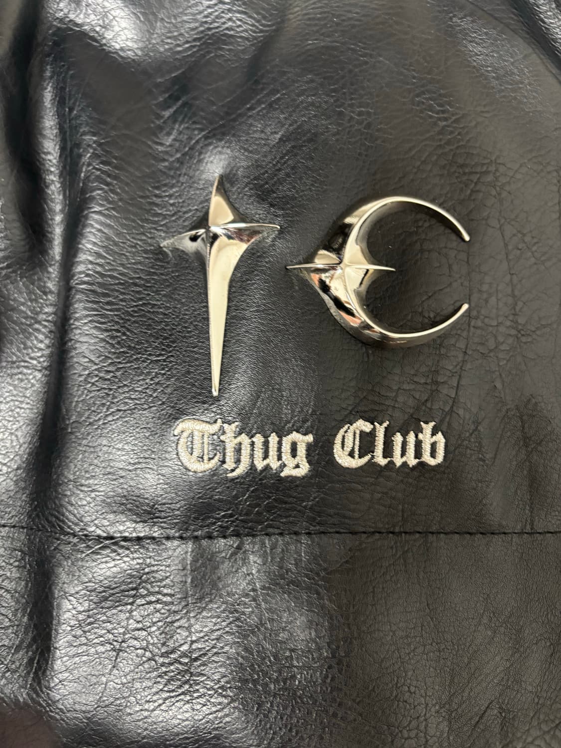 떠그클럽 패딩 판매합니다 상품이미지2