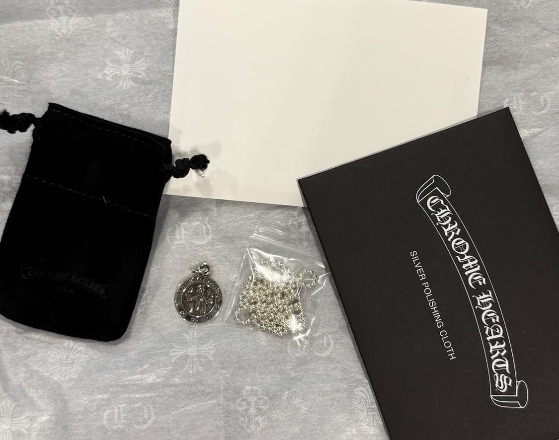 크롬하츠 엔젤 메달 펜던트 상품이미지1