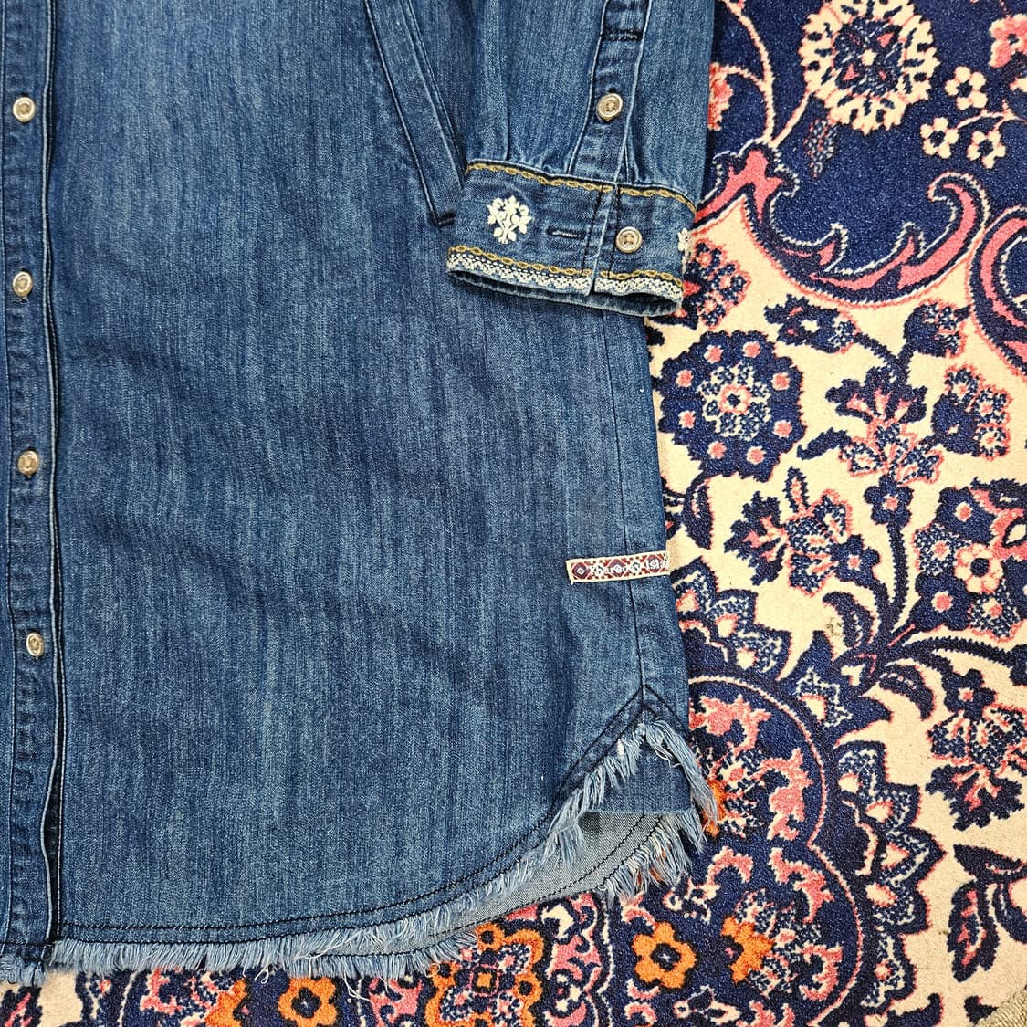 써스데이아일랜드 보헤미안 자수 데님 미디 원피스 상품이미지5