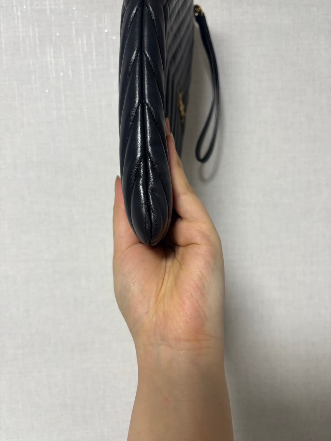 입생로랑 정품 클러치 마틀라세 뉴미듐 상품이미지3