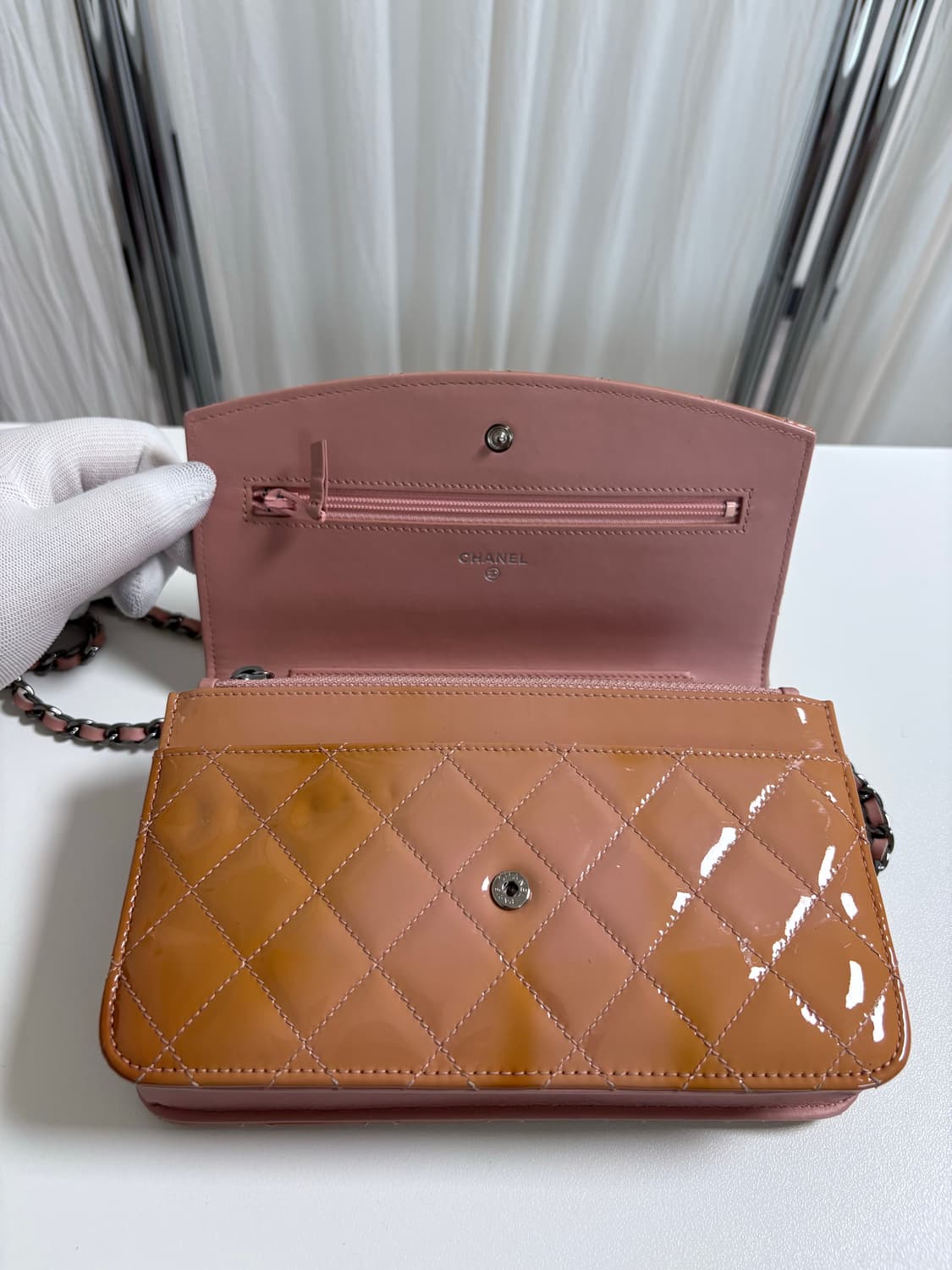 샤넬 페이던트 woc 크로스백 상품이미지4