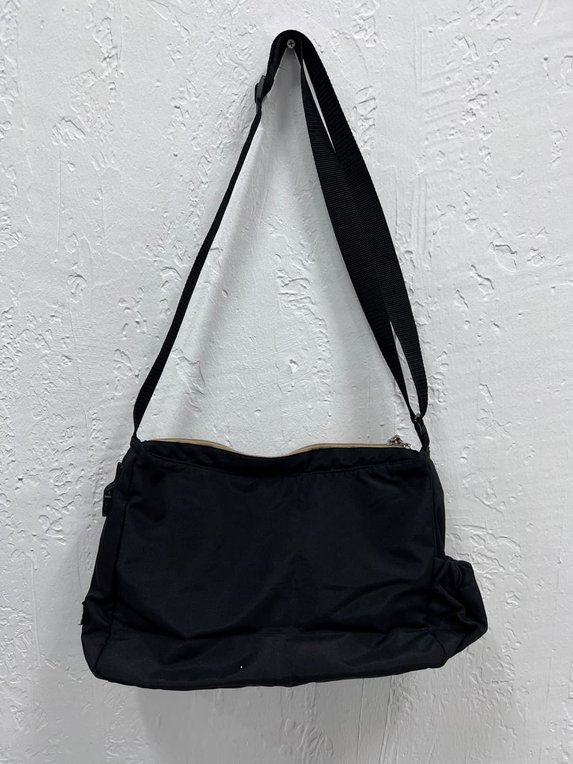 black multi zipper cross bag 상품이미지7