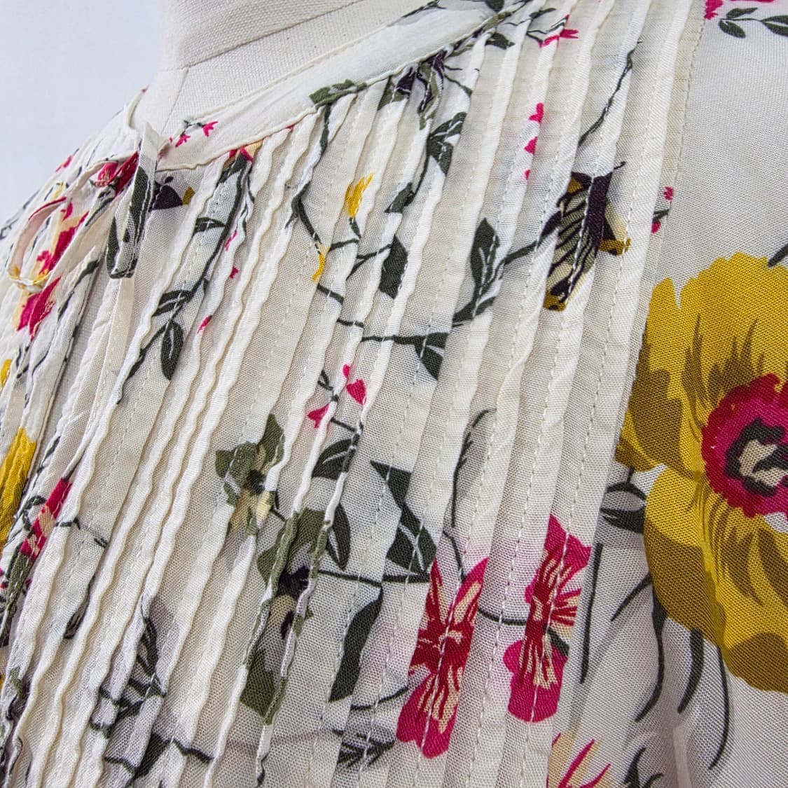 올드네이비 아이보리 플라워 핀턱 보헤미안 블라우스 상품이미지6