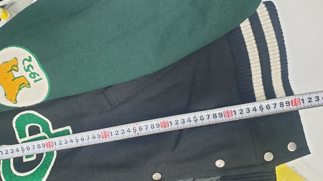 곰표 4XR 바시티 자켓 검/녹 상품이미지5