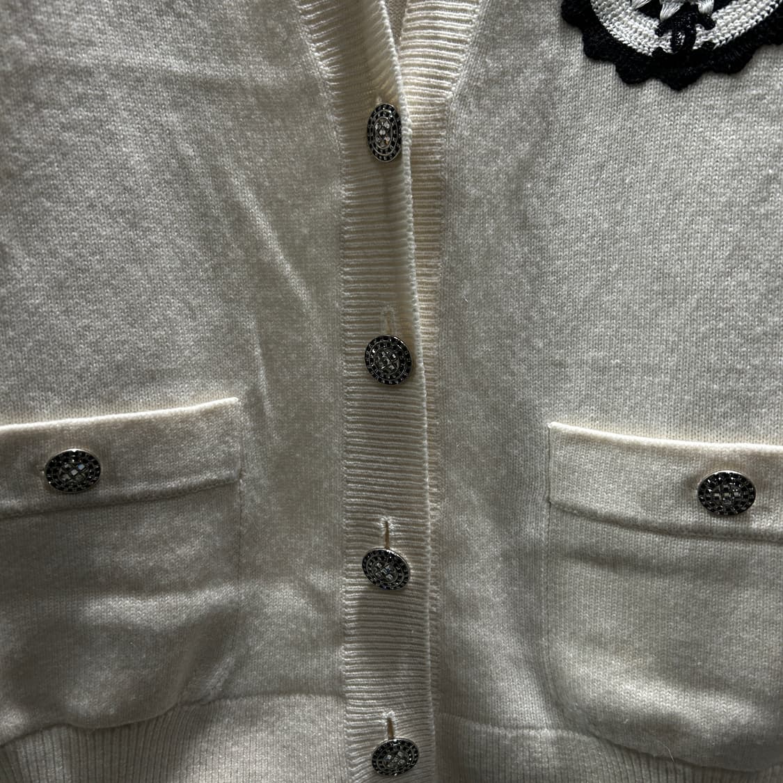 샤넬 NO.5 캐시미어 가디건 상품이미지4