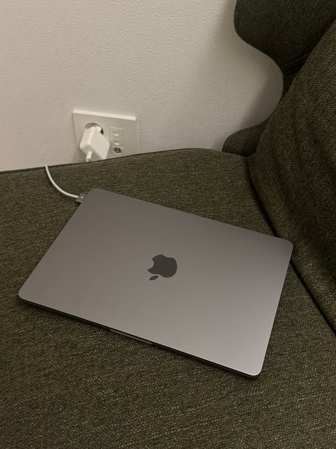 애플 맥북 에어13 M2 스페이스그레이 상품이미지3