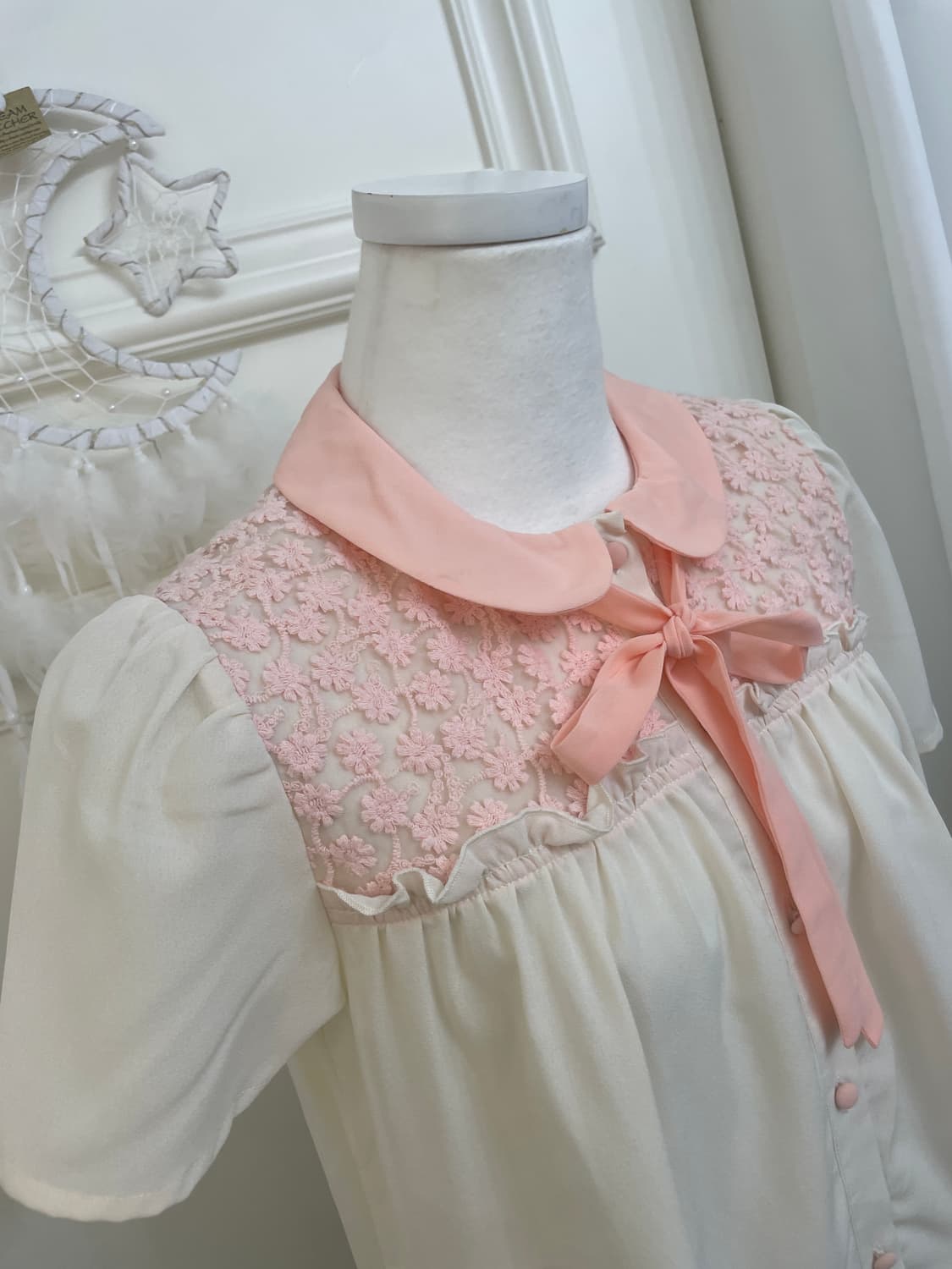 coral lace point cute blouse(size-M) 상품이미지7