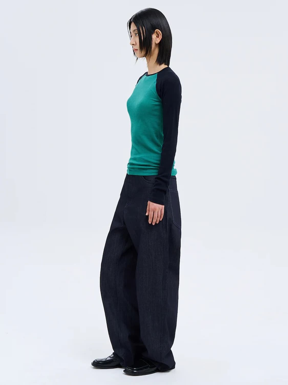 BASERANGE Gene Long Sleeve Tee - Green 상품이미지4