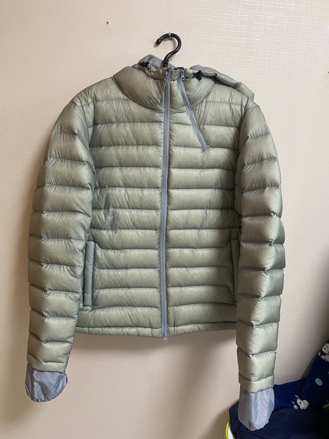 (2)산산기어 서픽스 푸퍼 자켓 그레이 24FW 상품이미지2