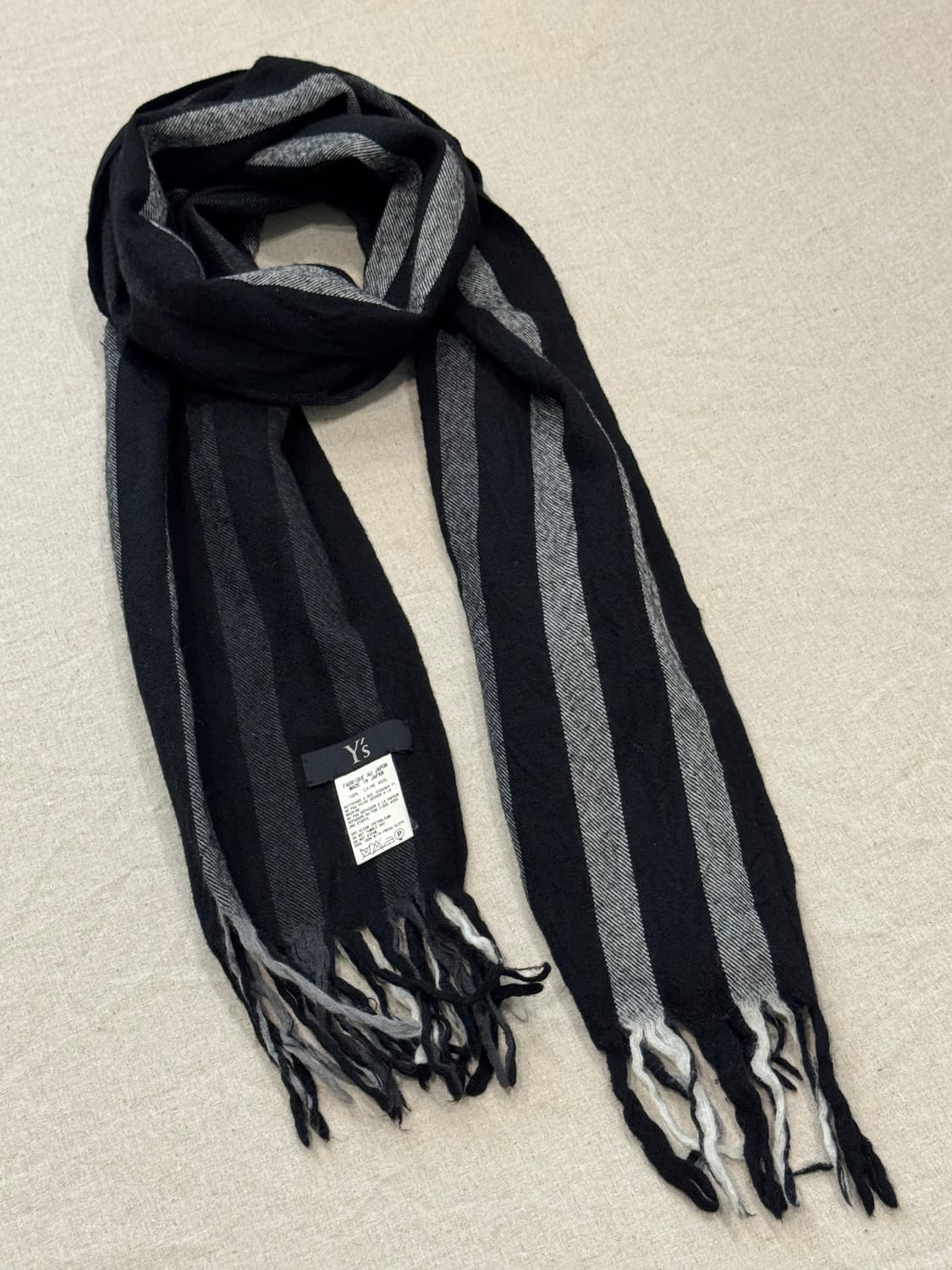 요지야마모토 그라데이션 스트라이프 울 머플러 상품이미지1