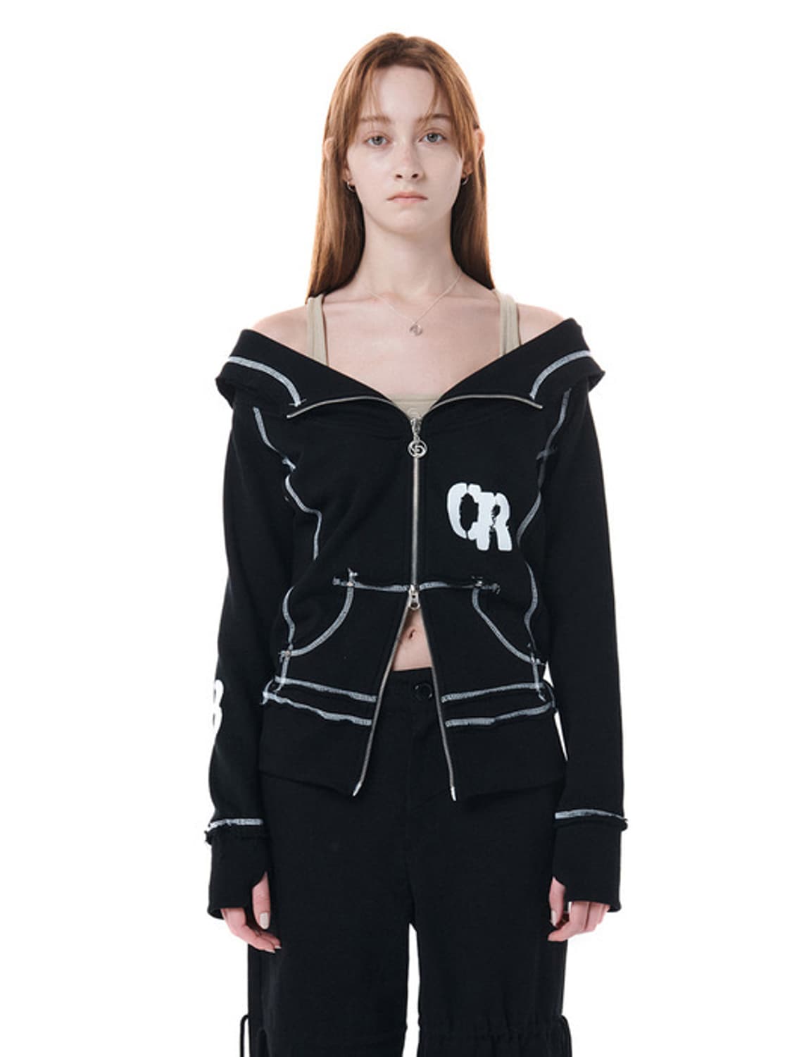 세릭 CERRIC CUT OUT HOOD ZIP UP / BLACK 상품이미지1