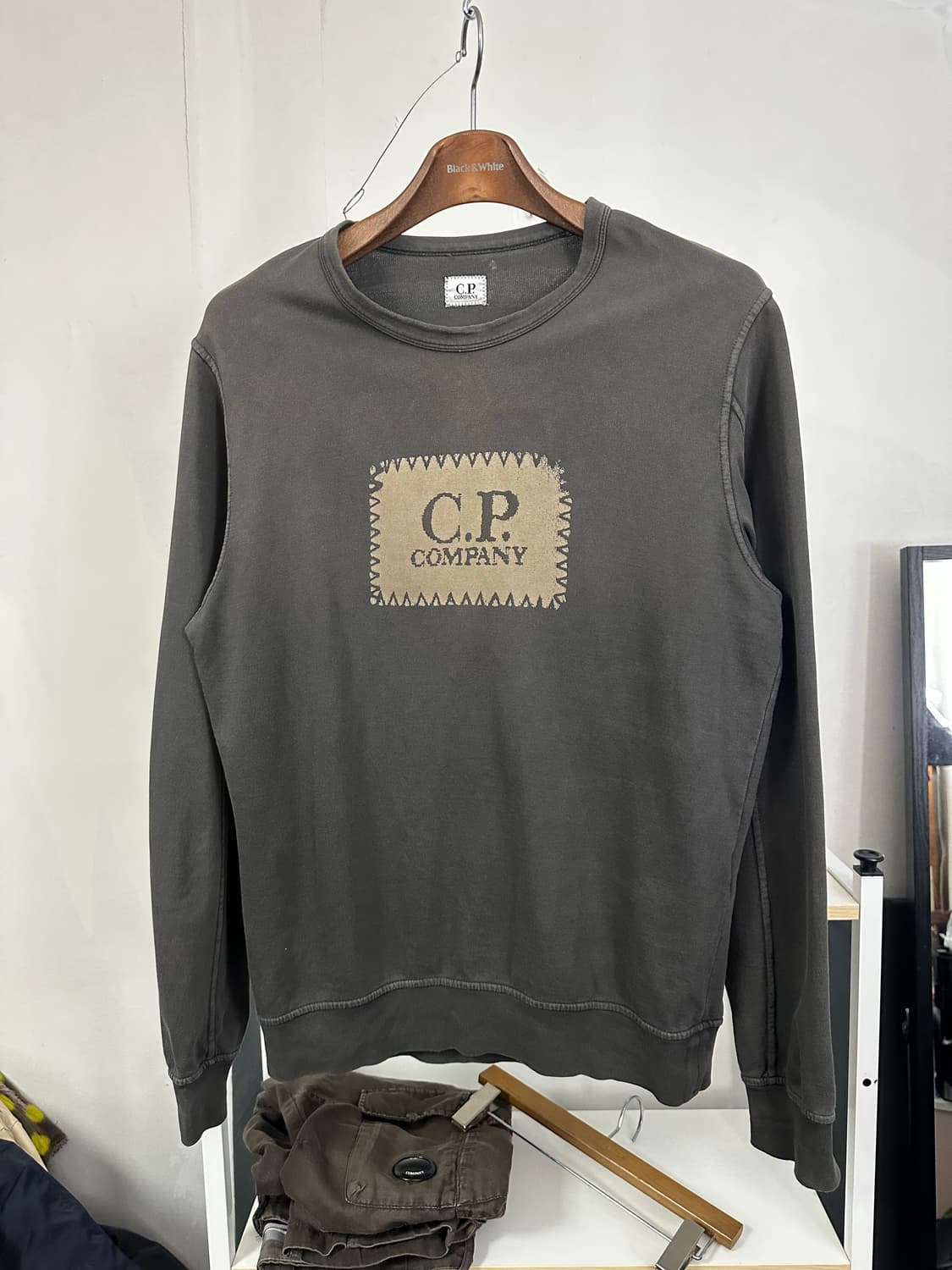 씨피컴퍼니 롱슬리브 M(90-95) 정품 상품이미지1