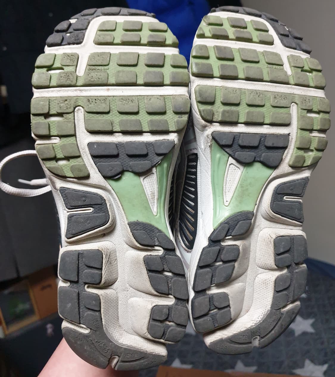 나이키 줌보메로5 코블스톤&플랫퓨어 스니커즈 (225) 상품이미지5