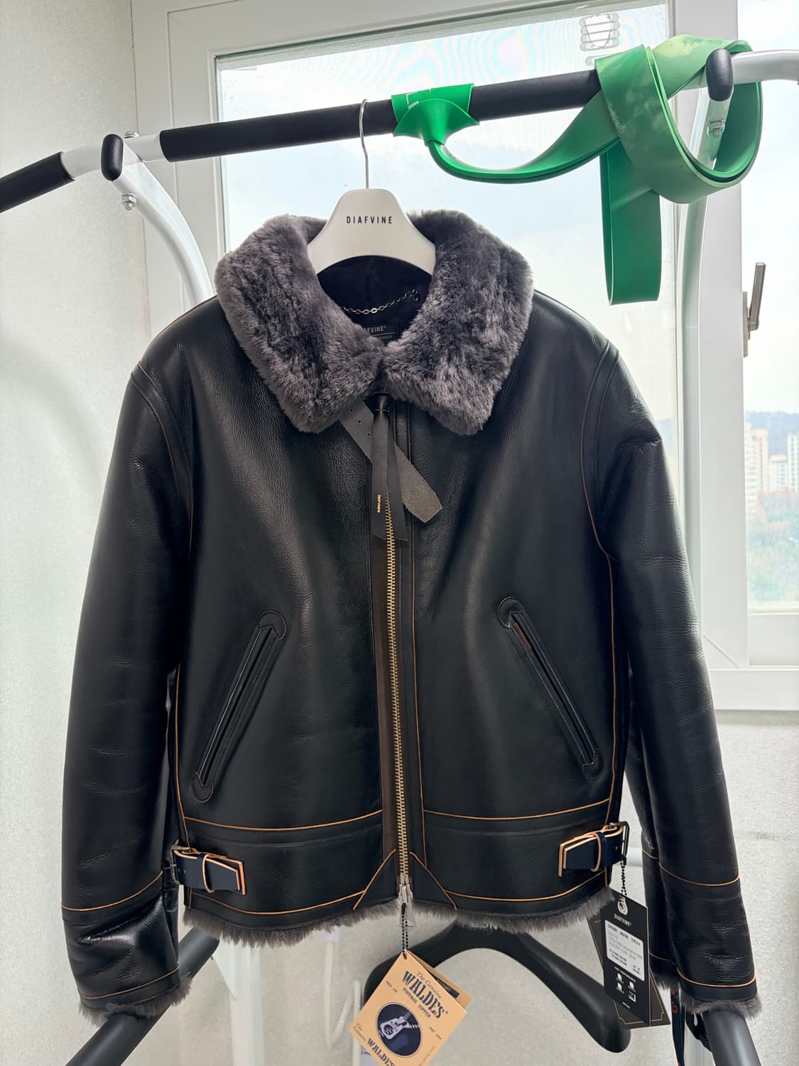 디아프바인 무스탕 B4 상품이미지1