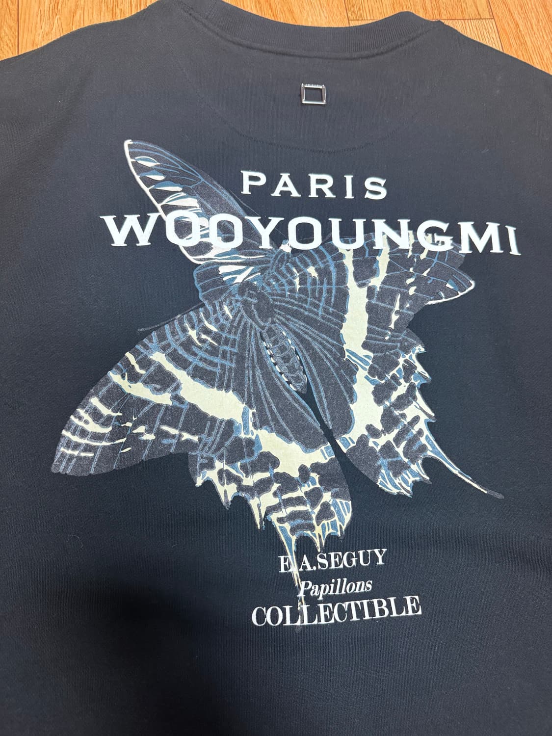 우영미 나비 백로고 스웨트셔츠 블랙 - 23SS  상품이미지4