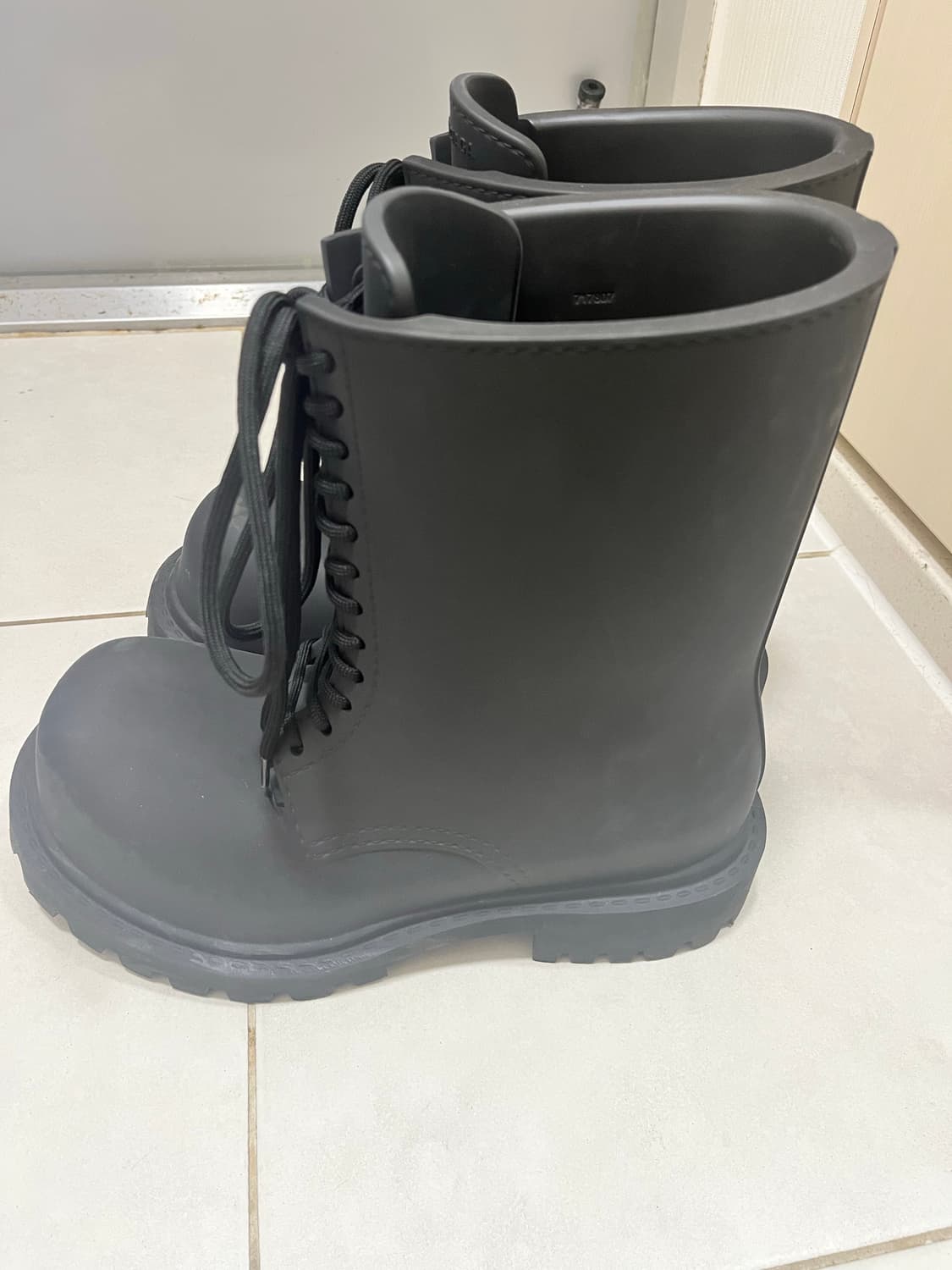 발렌시아가 스테로이드 부츠 상품이미지5