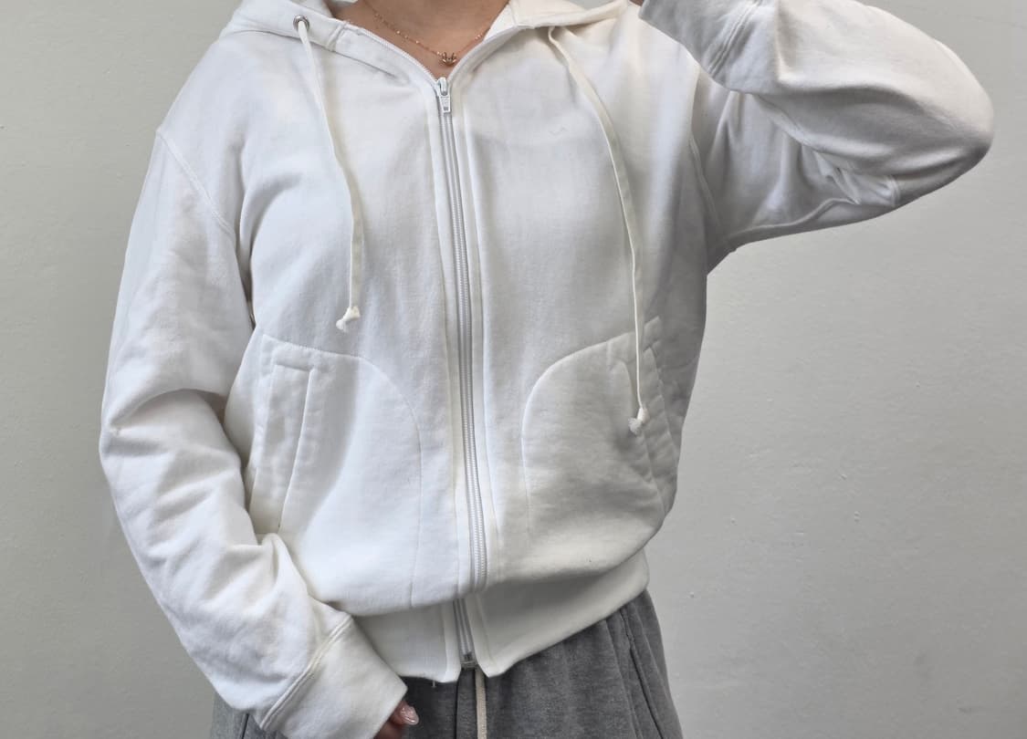 [S]플레이 꼼데가르송 블랙 하트 와펜 후드 집업 (화이트) 상품이미지10