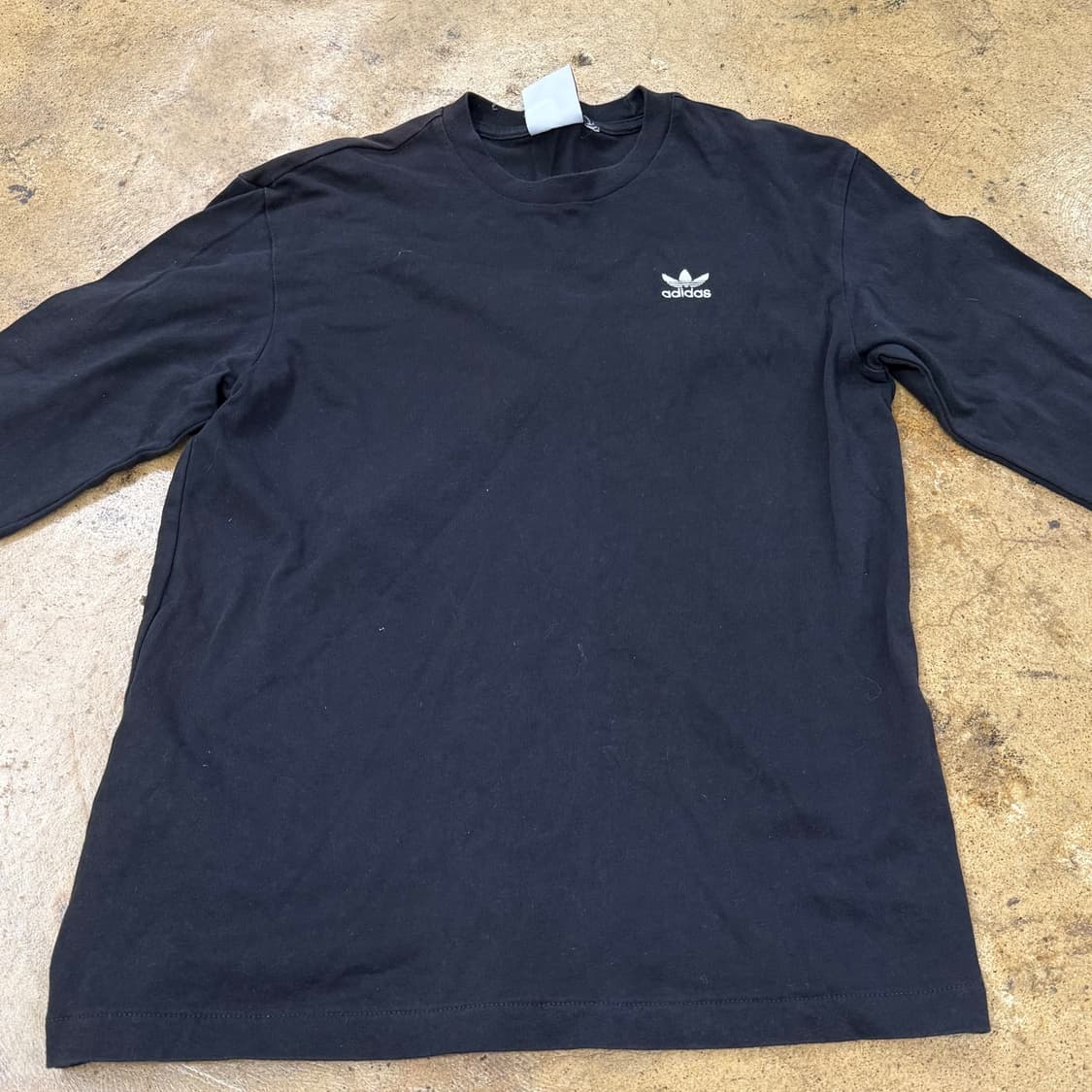 아디다스 블랙 백로고 롱슬리브리스 상품이미지3