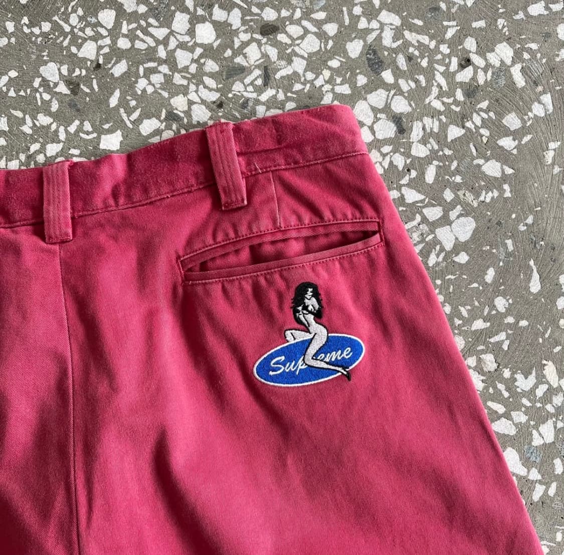 슈프림 핀업 치노팬츠 마룬 21SS 상품이미지3