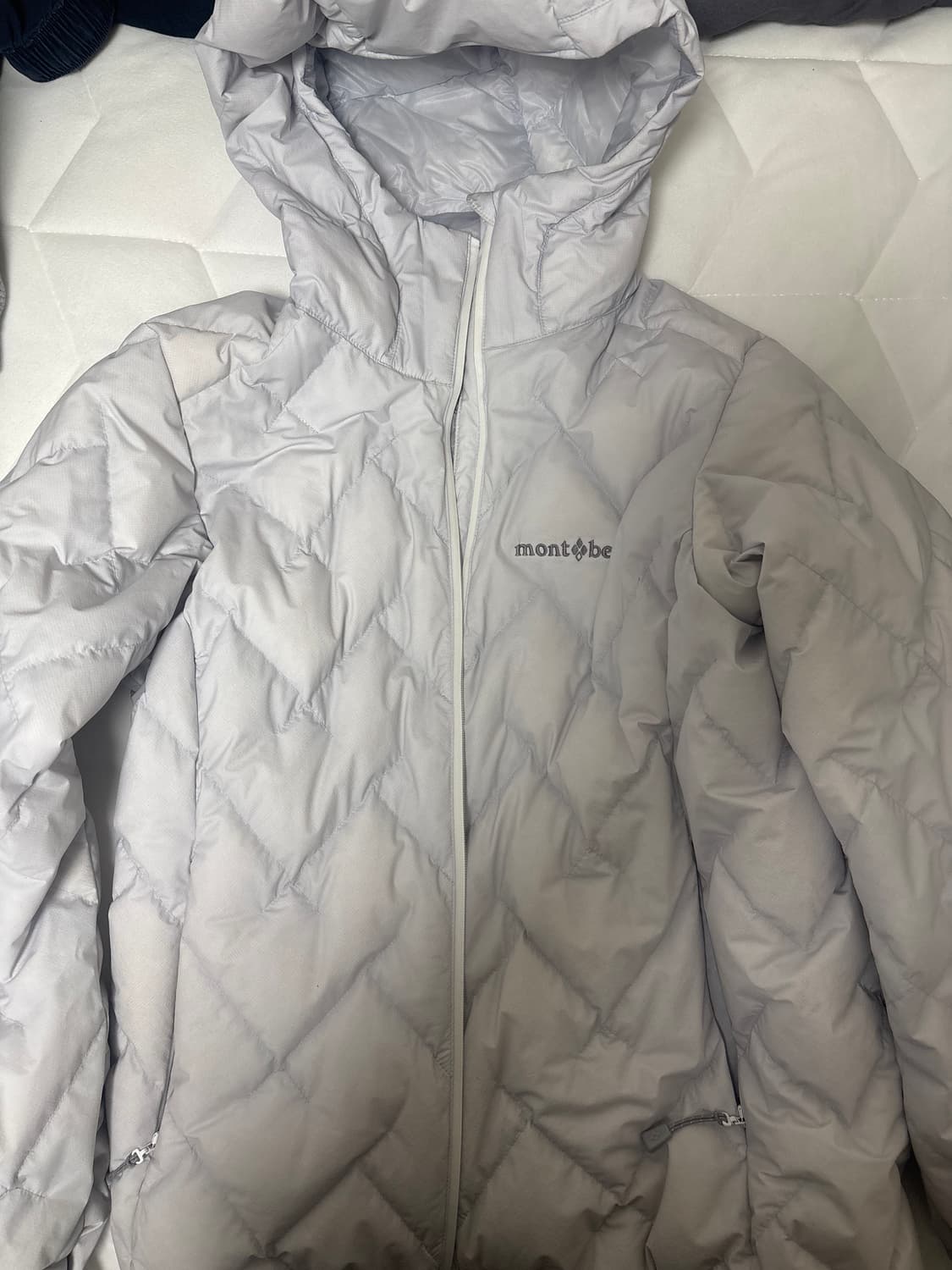 몽벨 이그니스 다운 경량 패딩 상품이미지1