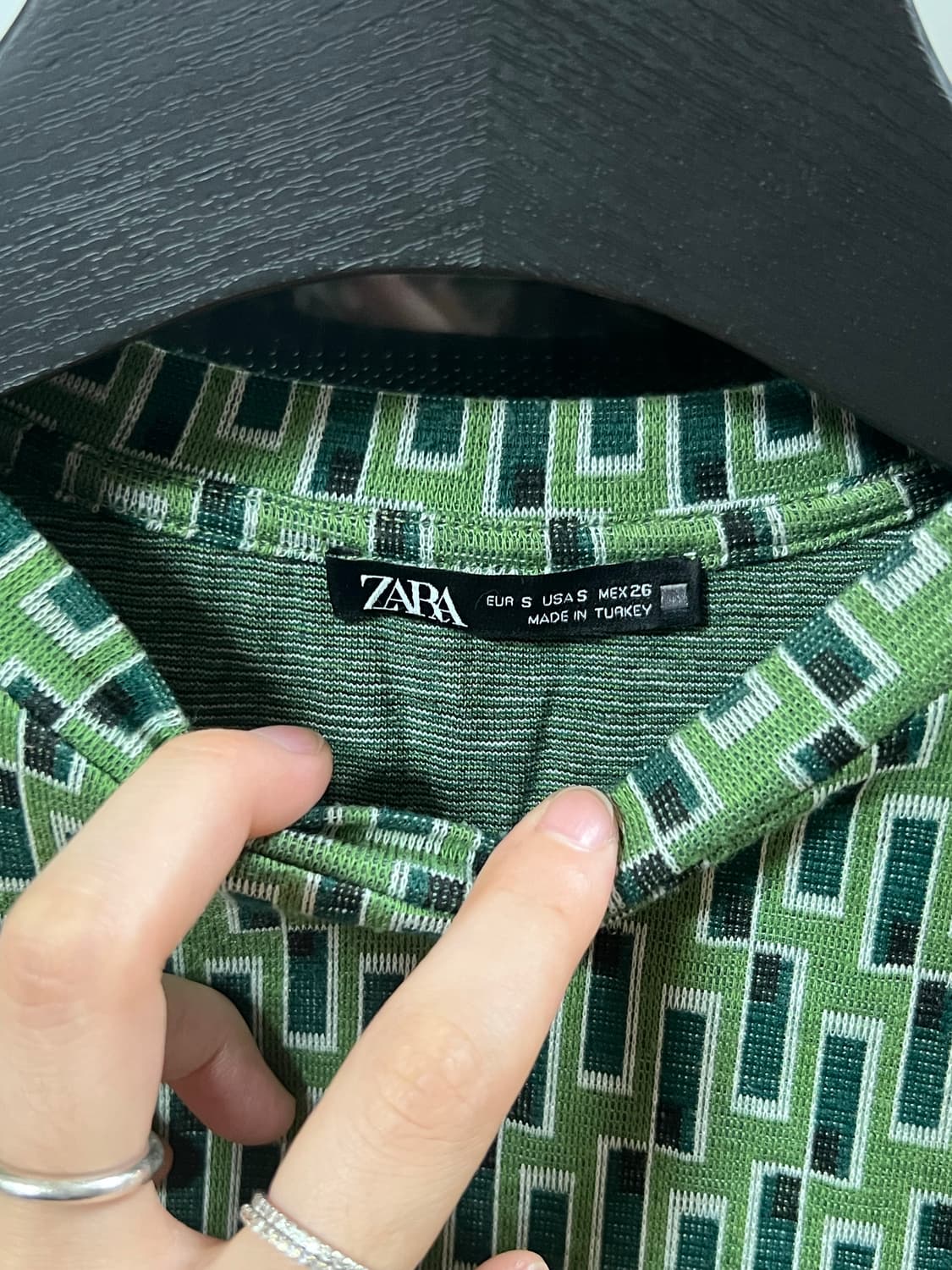 ZARA 패턴 긴팔 티셔츠 S 상품이미지4