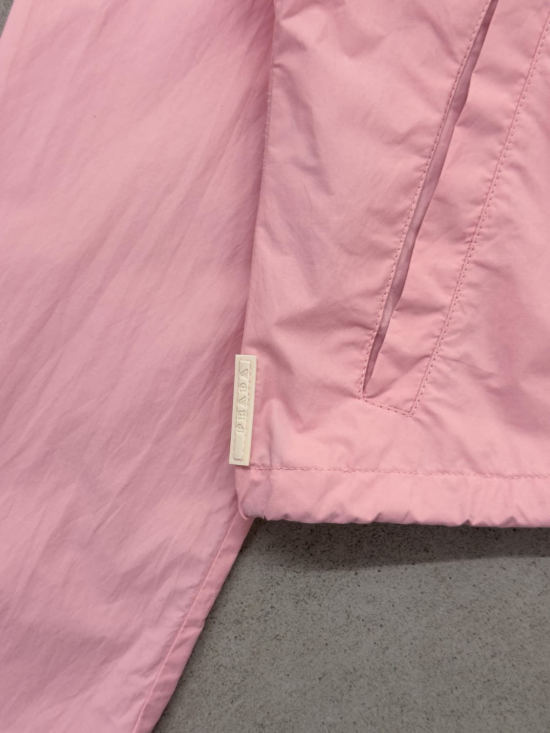 프라다 나일론 후드 자켓 상품이미지3