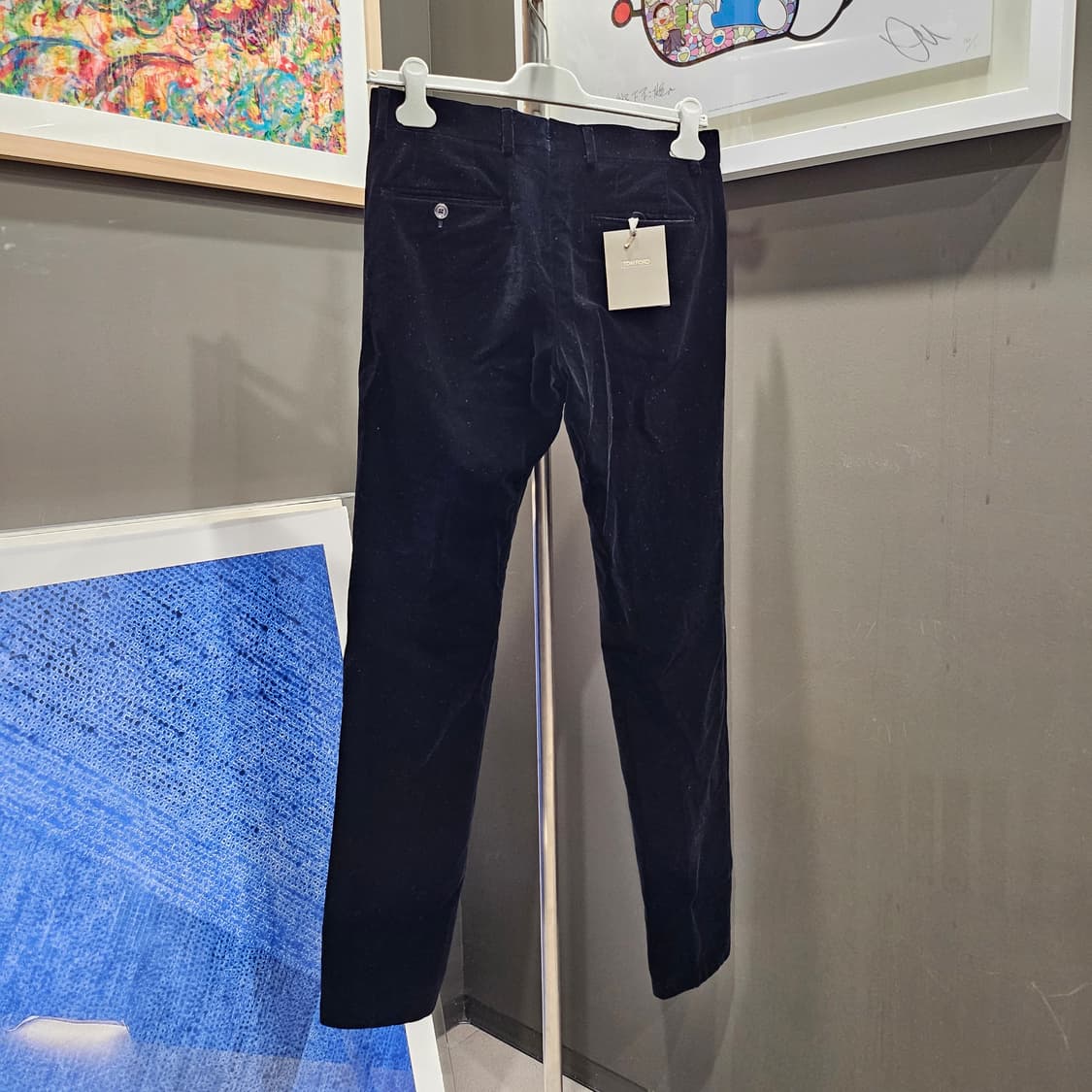 톰포드 벨벳 테일러드 블랙 팬츠 상품이미지3