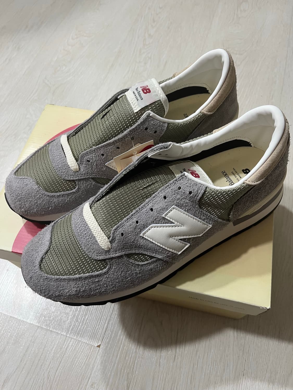 뉴발란스 m990ta1 새제품 285 상품이미지2